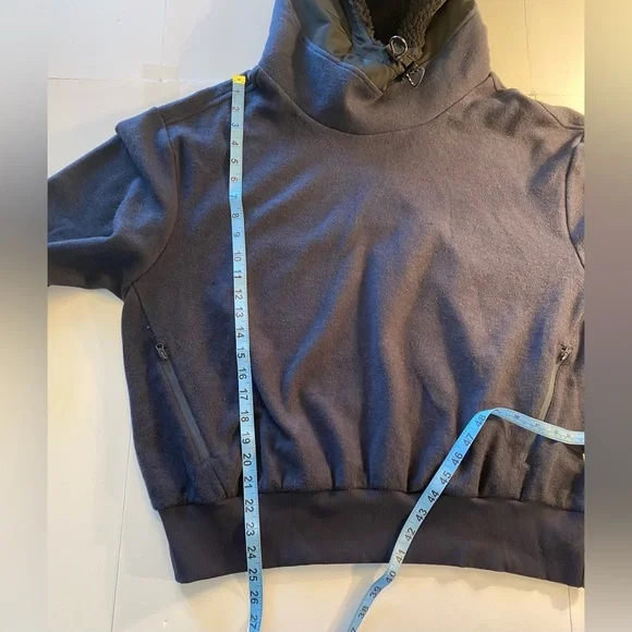 Alo Yoga Dark Navy/Black Chill Pullover Large  NWOT - Picture 8 of 9